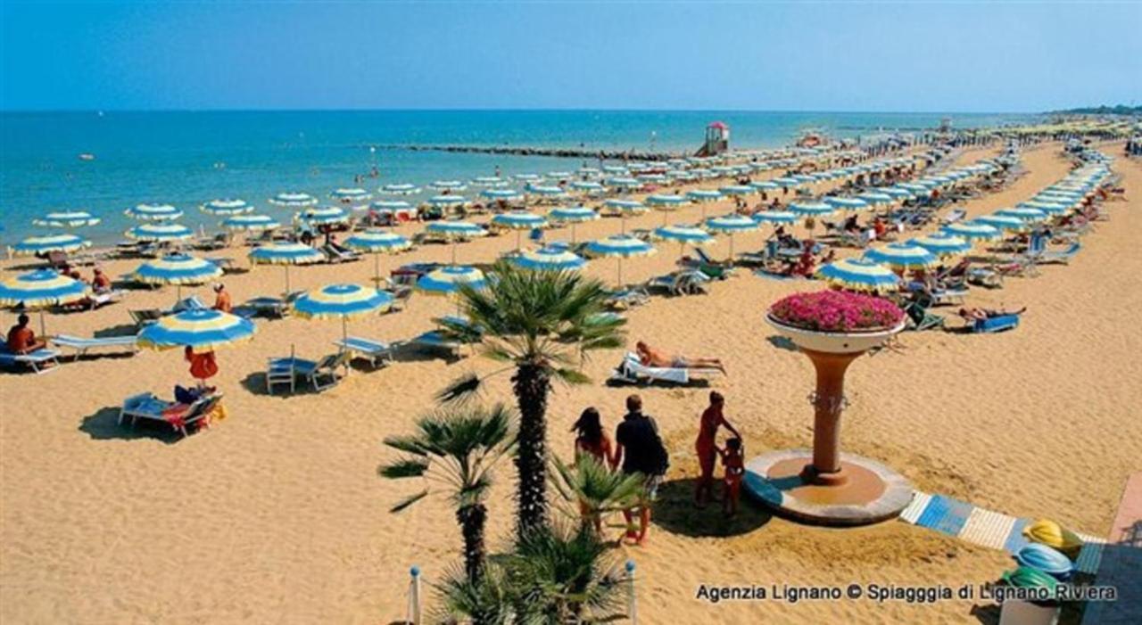 Lignano Close To The Beach Lignano Sabbiadoro Eksteriør bilde